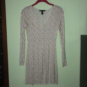 Forever 21 Floral Long Sleeved Dress Rayon Spandex